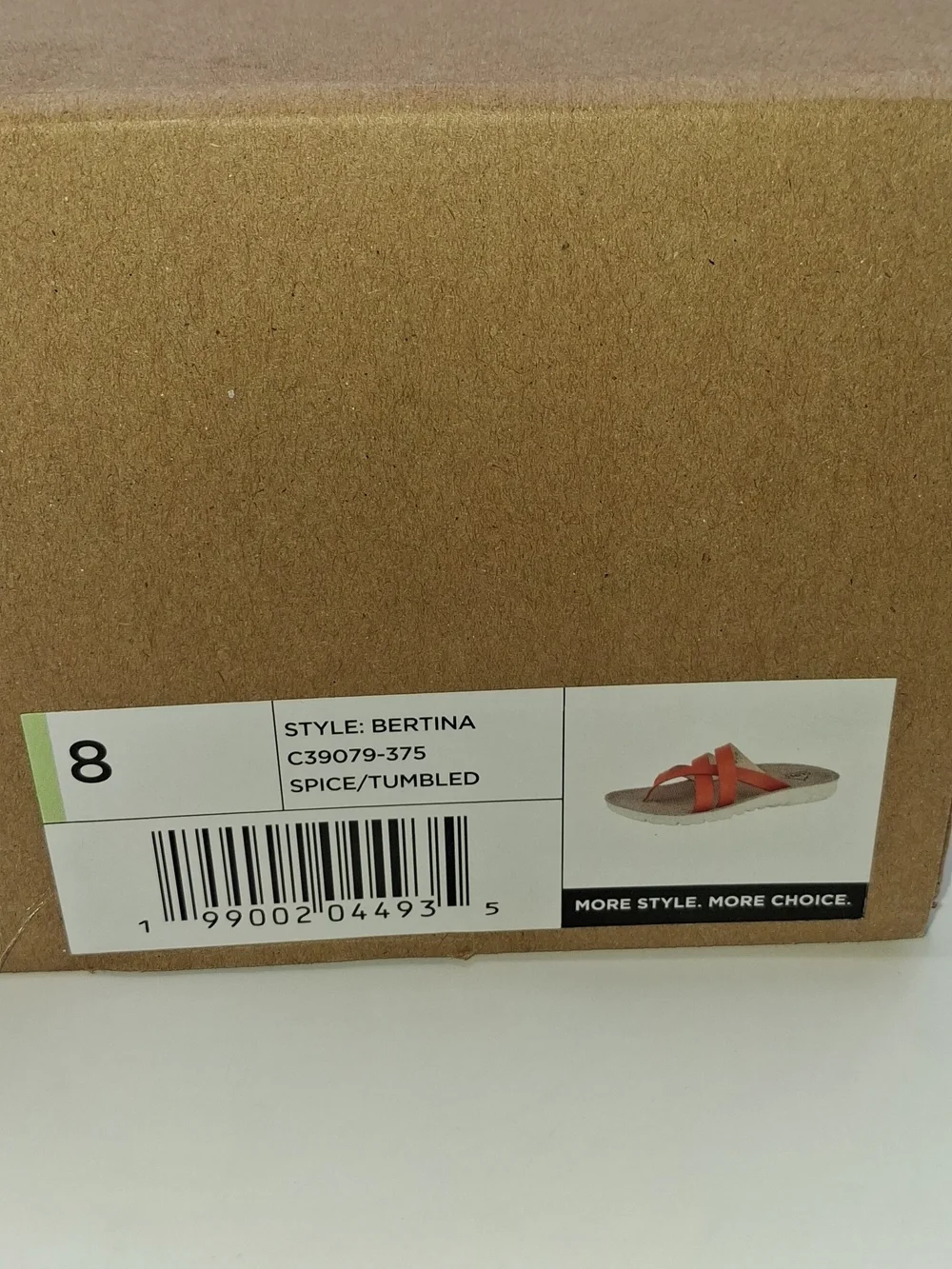 The White Mountain Bertina sandals in spice color, size 8, are a stylish slip-on